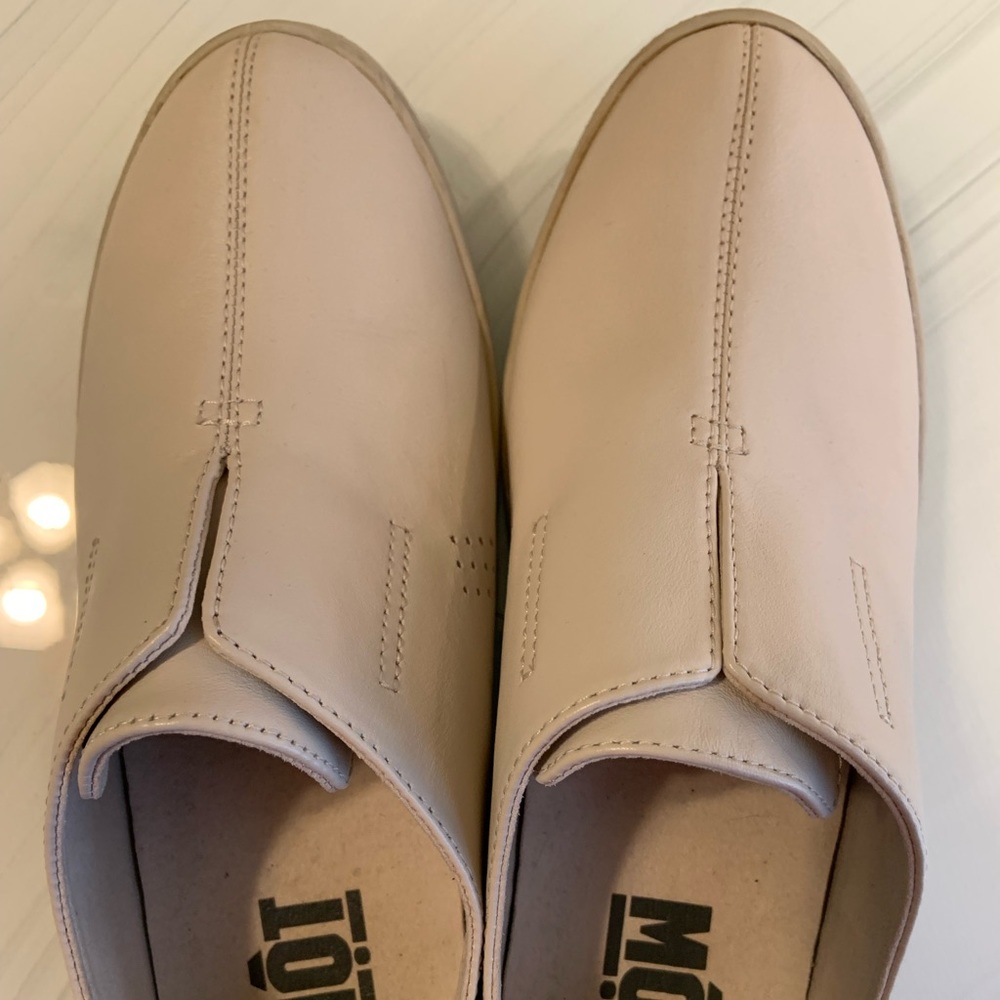 Vietnamese Mot shoes